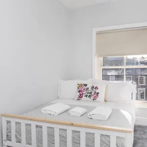 Station View Apartment York